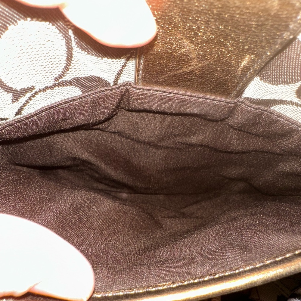 Coach CrossBody - Picture 11 of 12